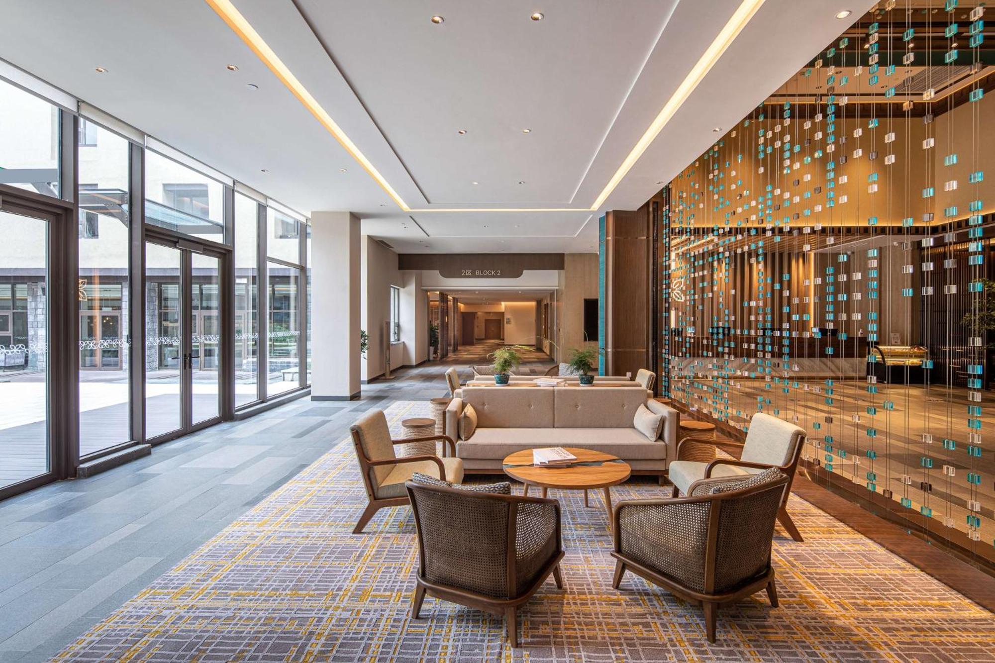 Hilton Garden Inn Цзючжайгоу Экстерьер фото